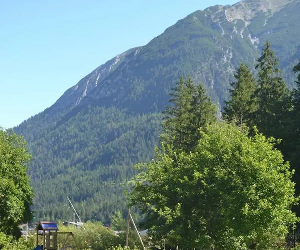 Hinterwinkl Apartman *